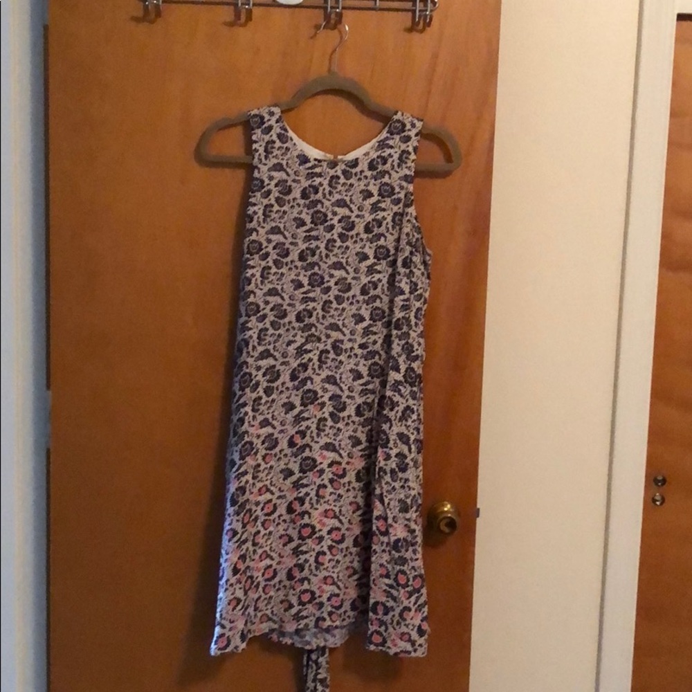 Gap - Flower  Dress  zipper back and waist tie.
